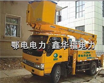 带电作业车(图1) 带电作业车(图1)